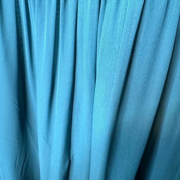 AZAZI NWT LONG WOMANS FORMAL DRESS - Picture 7 of 13